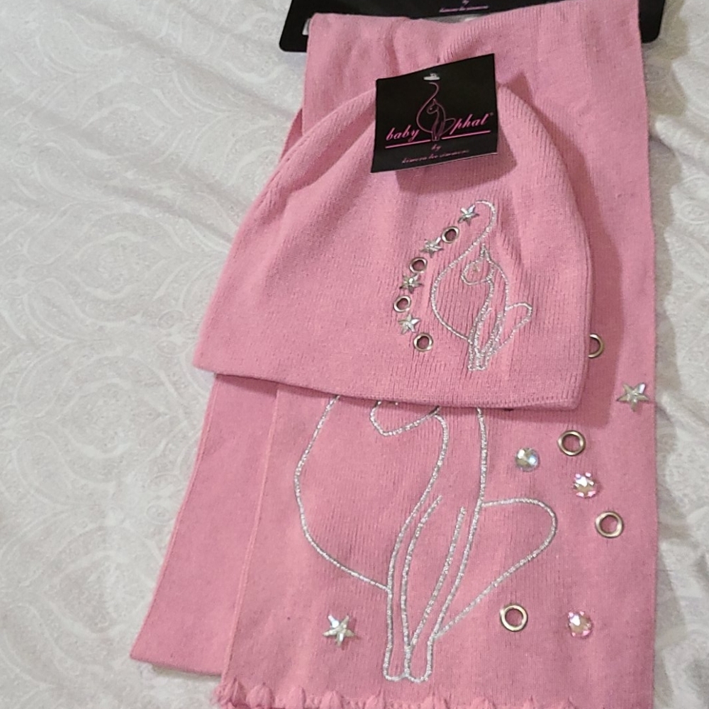 Hat and scarf set. NWT